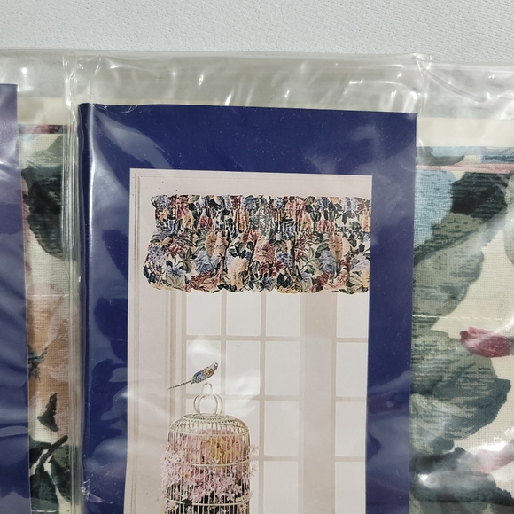 (2) Vtg Galleria Home Decor MIRANDA Balloon Valance - Floral - Picture 6 of 14